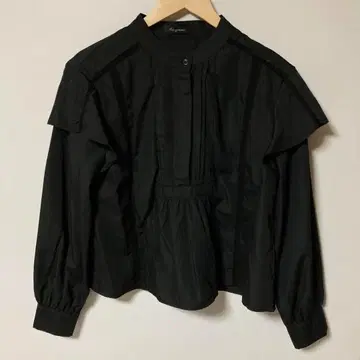 라지엠 프릴 블랙 긴팔 셔츠
