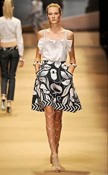 ALEXIS MABILLE 알렉시마비유 올 패턴 스커트 38