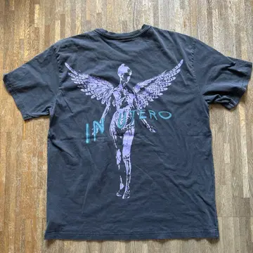 NIRVANA IN UTERO 티셔츠 다크 그레이