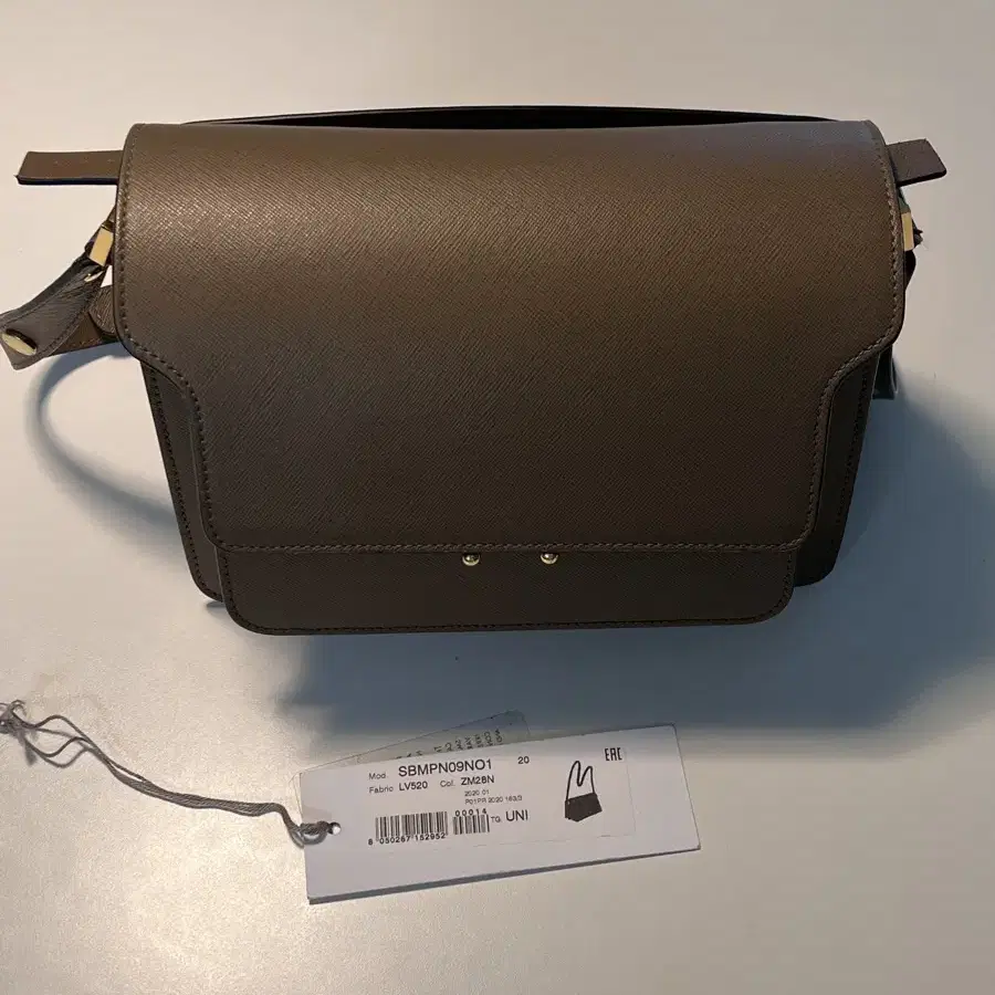 ★超特価★MARNI★Medium Saffiano Trunk Shoulder Bag Pelican Blue, beige e light blue leather Trunkaroo medium shoulder