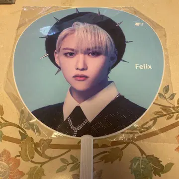 stray kids felix 필릭스 부채 MANIAC 스키즈