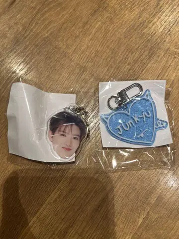TREASURE 준규 캡슐 토이