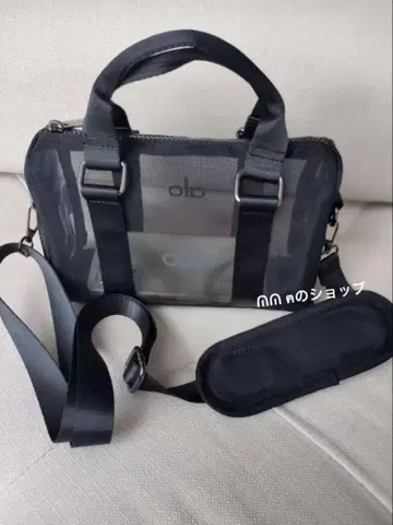 Alo yoga 메쉬 보스턴 백 블랙