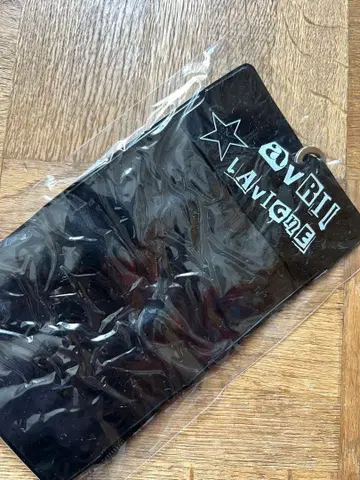 Avril LavigneThe Black Stars Tour 티켓 홀더