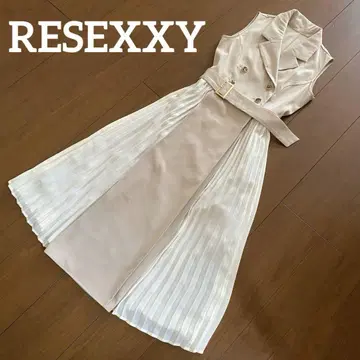 RESEXXY 리제 슬리브리스 사이드 플리츠 원피스 베이지 플리츠