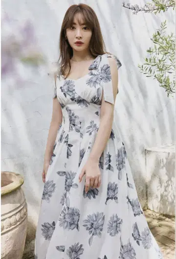herlipto Sunflower Printed Midi Dress S