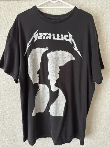 METALLICA 실루엣 프린트 티셔츠 XL