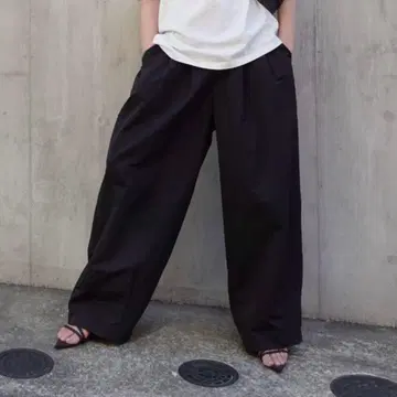 [ TEEN BOOP ] 볼륨 러프 팬츠 블랙