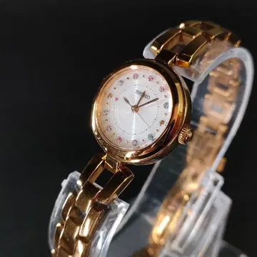 새상품급 SEIKO 세이코 V117 골드 솔라 컬러 스톤 손목시계