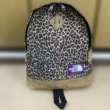 THE NORTH FACE 레오파드 무늬 백팩