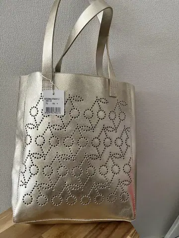 봉쁘앙 펀칭 토트