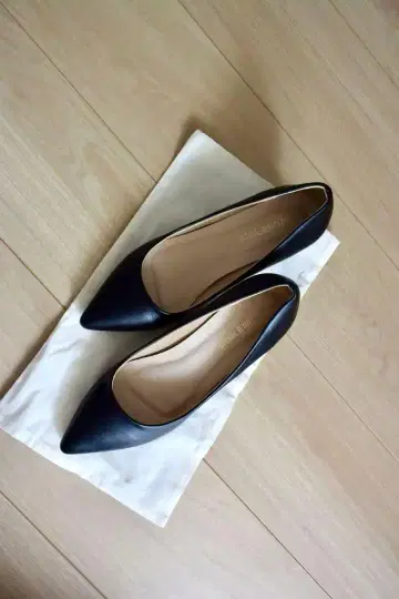 NATURABEAUTY BASIC black 펌프스 23.5cm