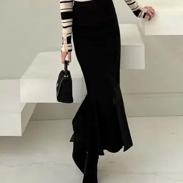 ROYAL PARTY 껌 스트레치 머메이드 스커트 '25s