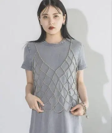 그레이 비즈 망사 뷔스티에