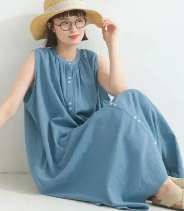 미사용 새상품 시어서커 슬리브리스 원피스 스모크 블루