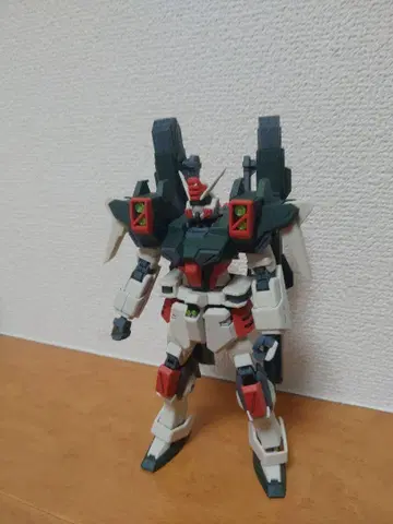 1/144 HG 라이트닝 버스터 건담 페인팅 완성품 동시 300엔 할인