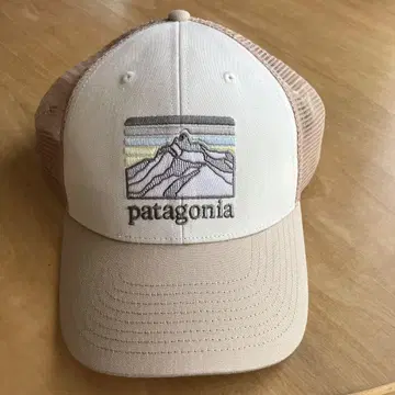 새상품급 patagonia 트래커 메쉬 캡