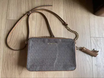 MICHAEL KORS 브라운 숄더백