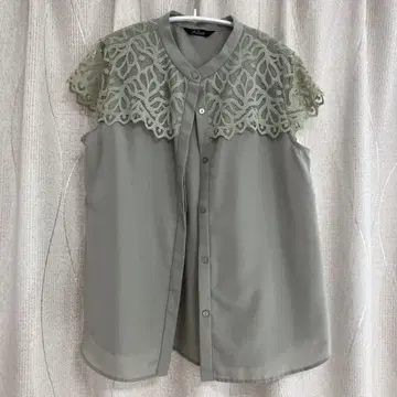 어반 리서치 워셔블 요크 레이스 블라우스 민트