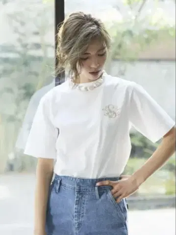 미품 세븐텐 SVT 자수 티셔츠 화이트 x 베이지 S