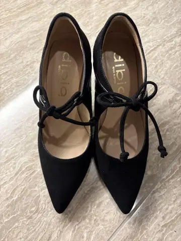 로즈버드 블랙 스웨이드 스틸레토 하이힐