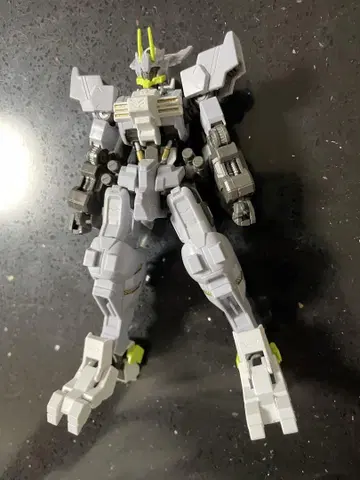 건담 프라모델 hg 아스모데우스 본체