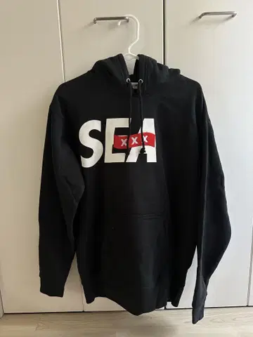 SEA WIND XXX 콜라보 후드티 블랙