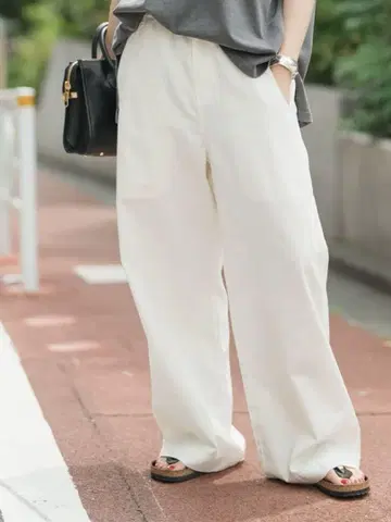 25SS Spick and Span 개더 치노