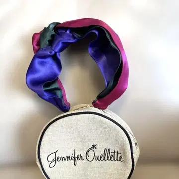 Jennifer Ouellette 새틴 헤어밴드