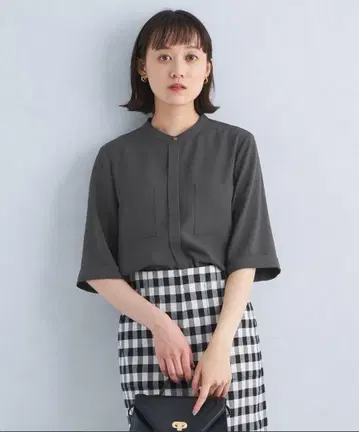 greenlabelrelaxing 소모우라이크 포켓 숏 슬리브 블라우스