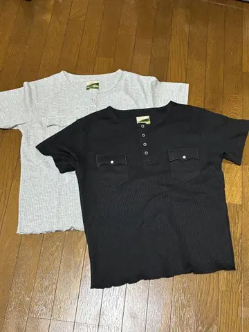 B.BALLSY 루즈 헨리넥 와플 티