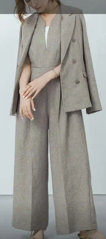 ur 새상품 살로펫 팬츠 원피스 블랙 블랙