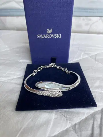 SWAROVSKI 스와로브스키 뱅글 팔찌