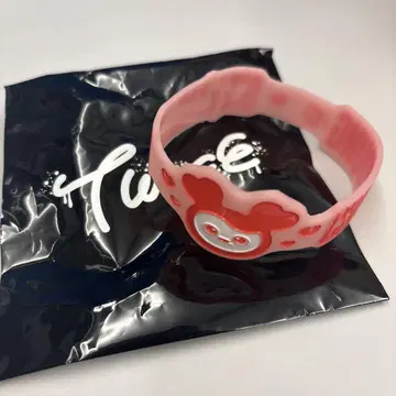 TWICE 긴자 팝업 This is for 러버 밴드