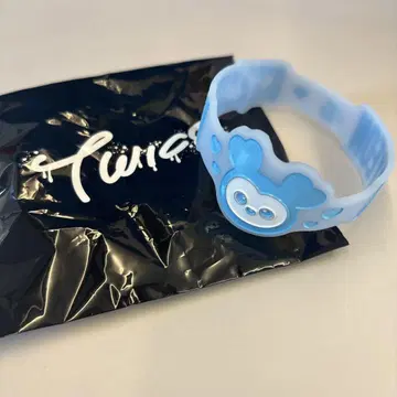 TWICE 긴자 팝업 This is for 러버 밴드