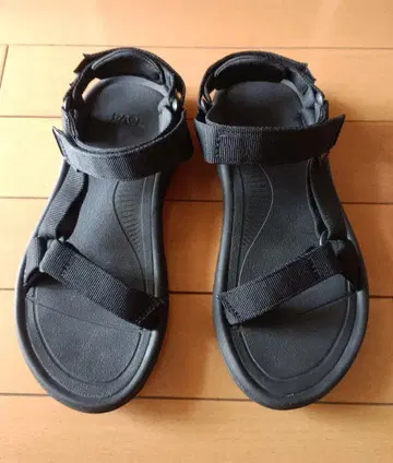 테바 허리케인 24 블랙