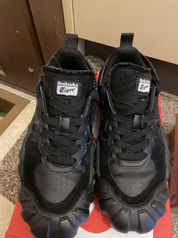오니츠카타이거 딩티글레