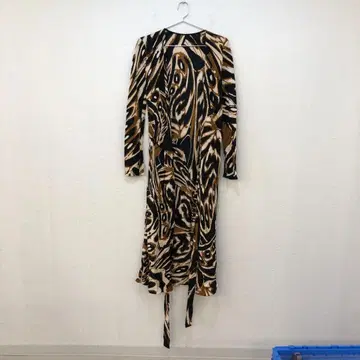 다이앤 폰 파스텐버그 애니멀 프린트 원피스
