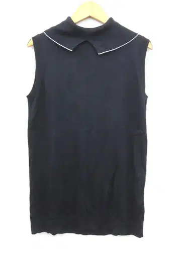FOXEY NEW YORK COLLECTION 실크 슬리브리스 니트