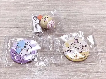 치이카와 쿠라스시 키링 캔뱃지 토끼 모몽가