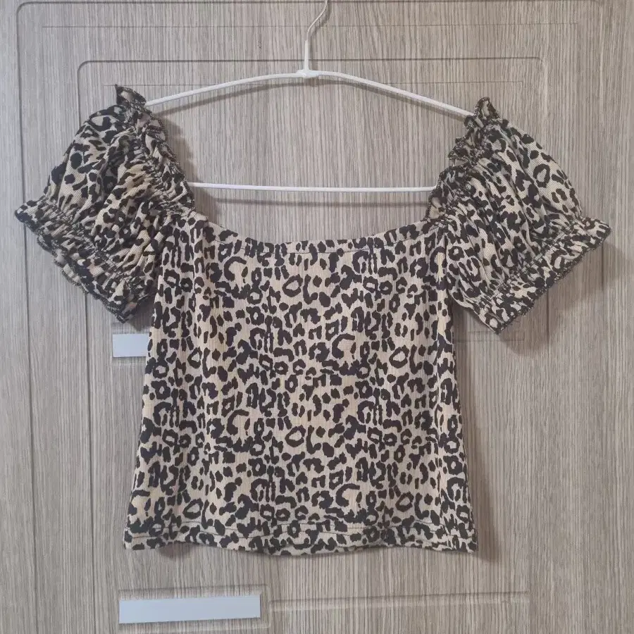 ◆Rose Frantz◆ Leopard Heart Tshirt Black Designer fashion, Seoul-fully created | W Concept