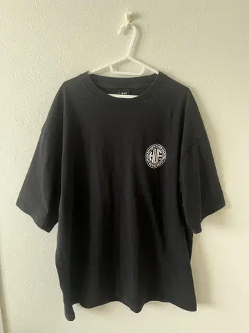 HUF 블랙 백 프린트 티셔츠