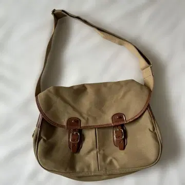Brady ARIEL TROUT LARGE / 아리엘 트라우트 라지
