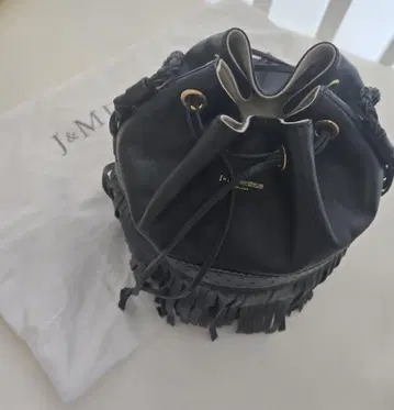 J&M Davidson 카니발