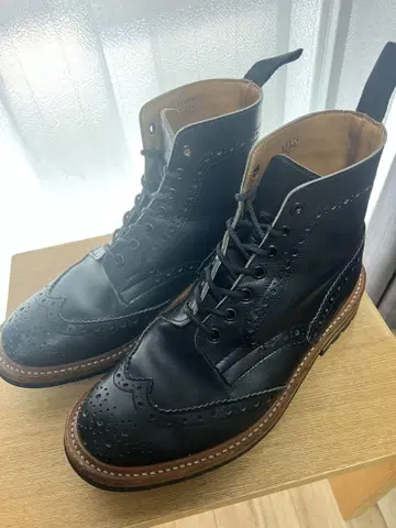 트리커스 블랙 카프 가죽 하이컷 부츠