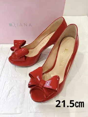 D.IANA 리본 포함 레드 펌프스 21.5cm