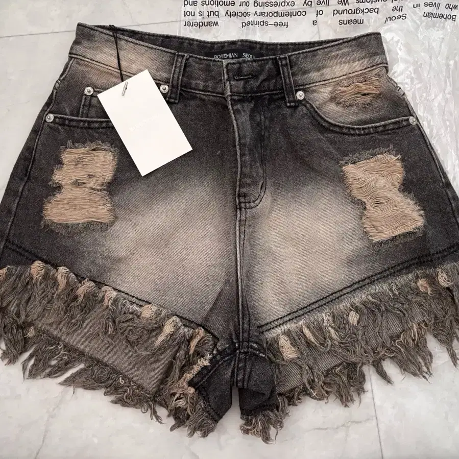 BOHEMIAN SEOUL | 보헤미안서울 Bohemian Seoul Washing Damage