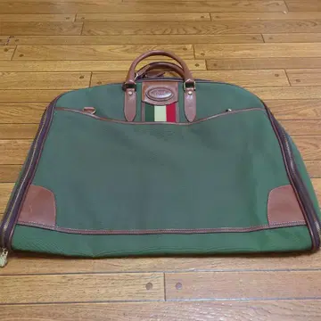 Lark 가먼트 백 그린 이탈리아제 가죽