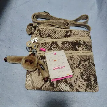 Kipling 스네이크 패턴 숄더백