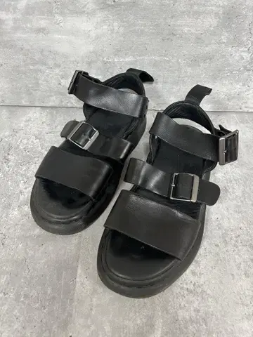 닥터마틴 Dr.Martens 그리폰 샌들 EU38